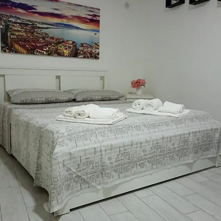 Rita's House 2 * Napels