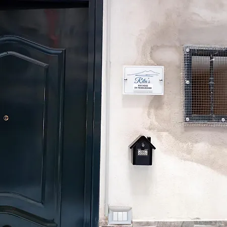 Rita's House 2 * Napels